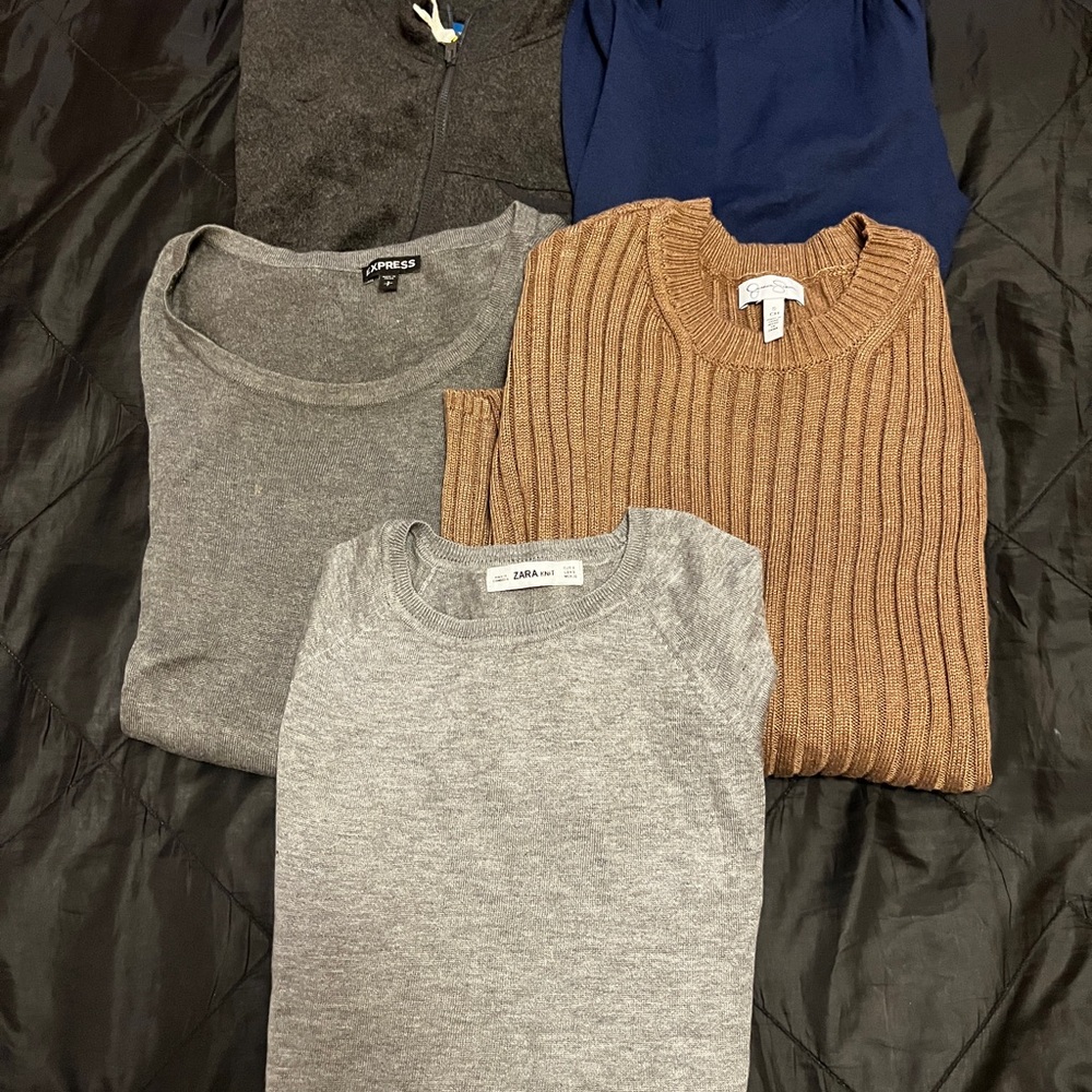 Women's Sweaters mixed Lot of 5 
Size Small